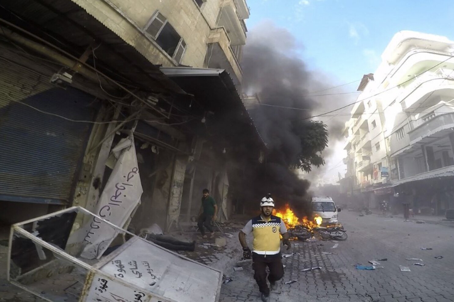 Intense shelling has displaced 70,000 people in northwest Syria